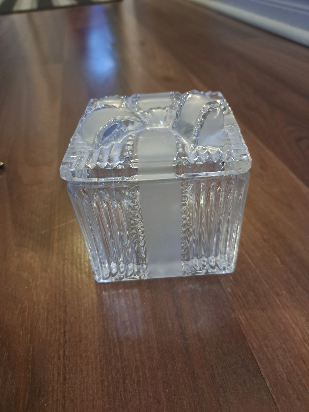 Crystal Glass Trinket Box with Bow Lid - Clear